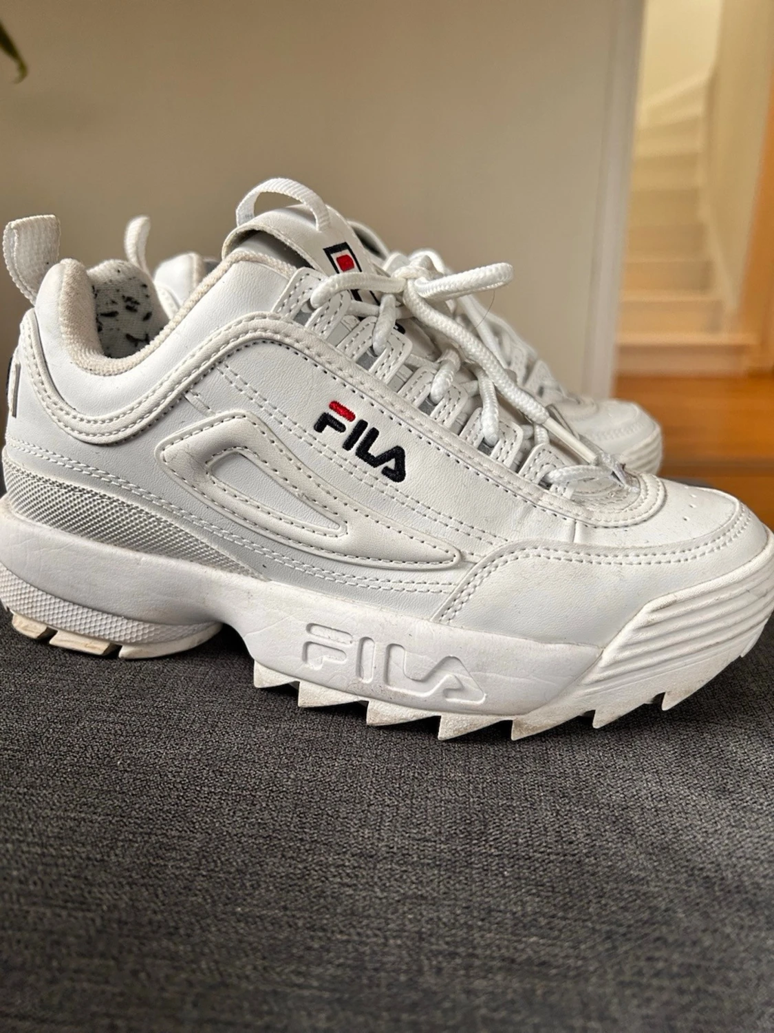 Vita chunky sneakers från FILA - 1