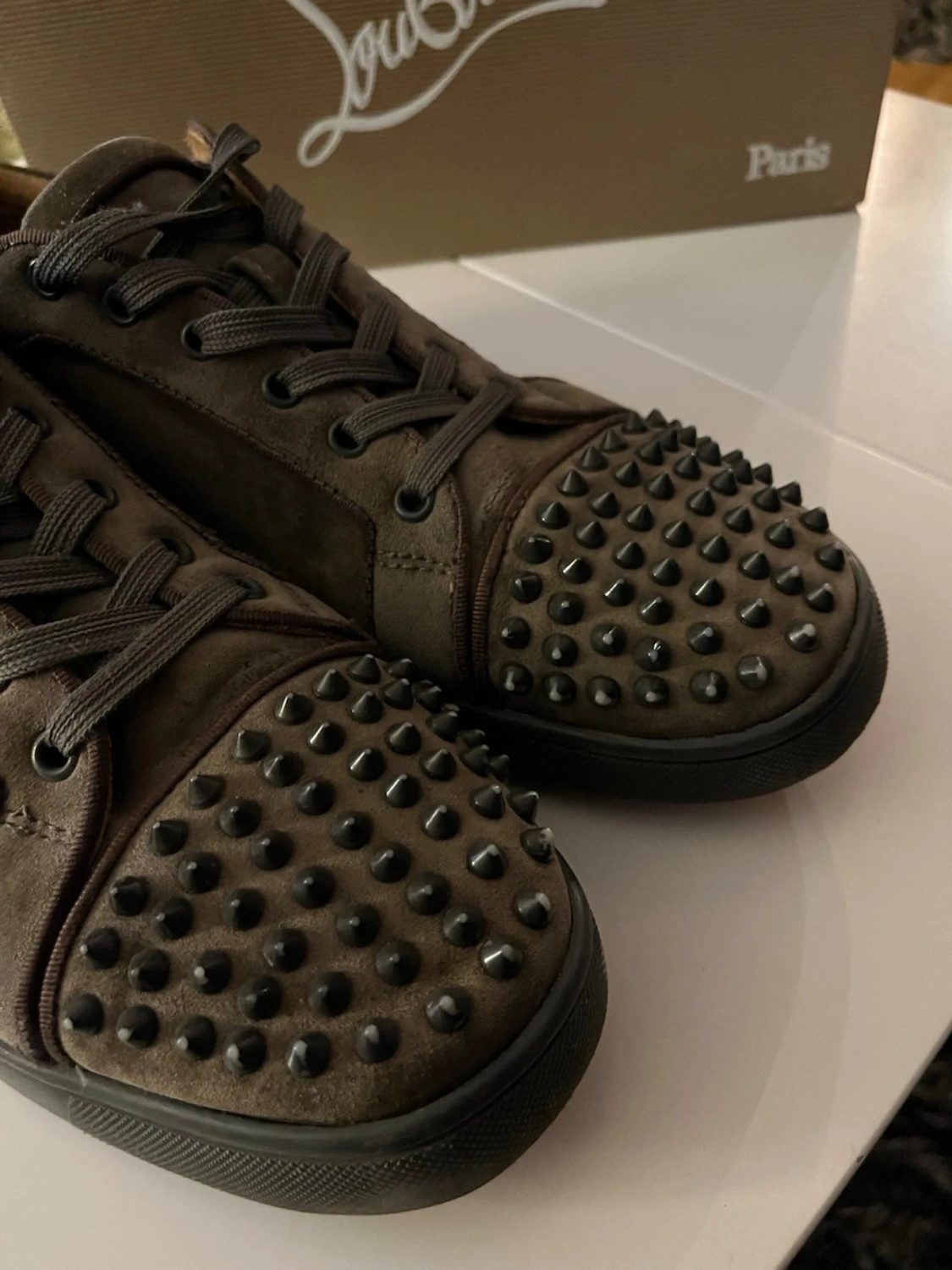 Christian Louboutin gråa spikes sneakers - 2