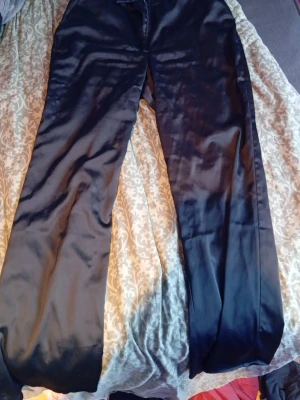 Kostymbyxor  - jätte fina kostymbyxor som sitter perfekt! 