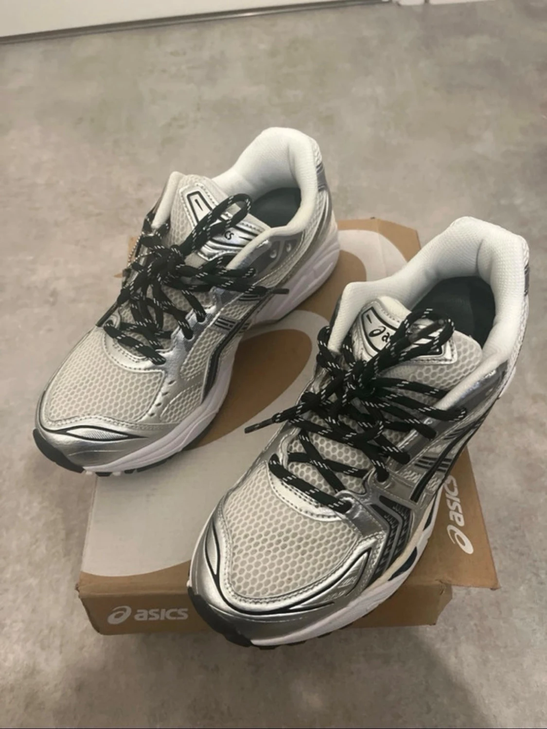 Asics silvervita sneakers - 1