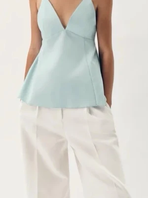 Zara topp - Somrig topp som är slpittes ny aldrig använt med prislapp fortfarande på. Den passade inte mig så kan heller inte skicka bilder med den på!!