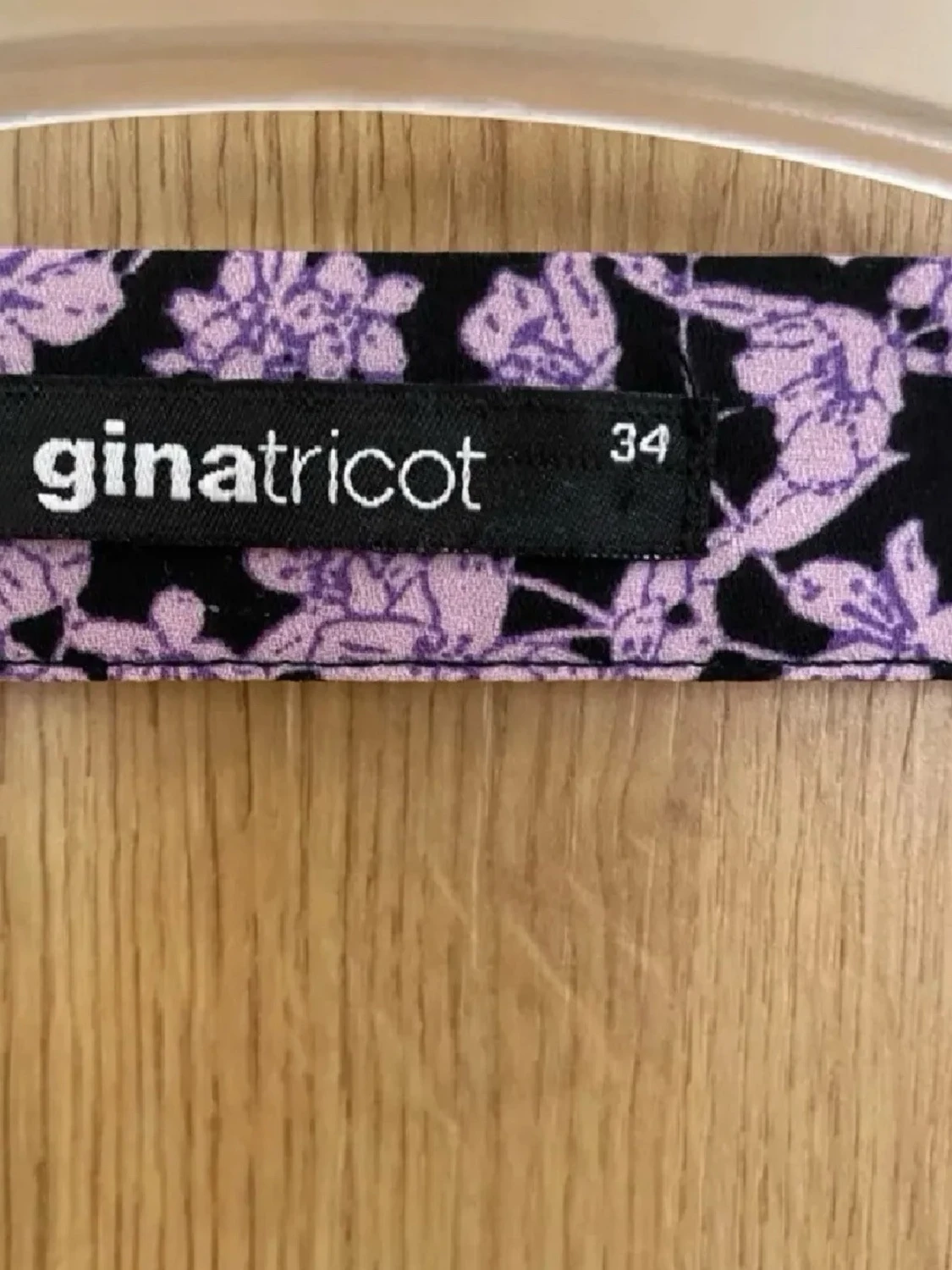 Lila blommig blus från Gina Tricot - 1