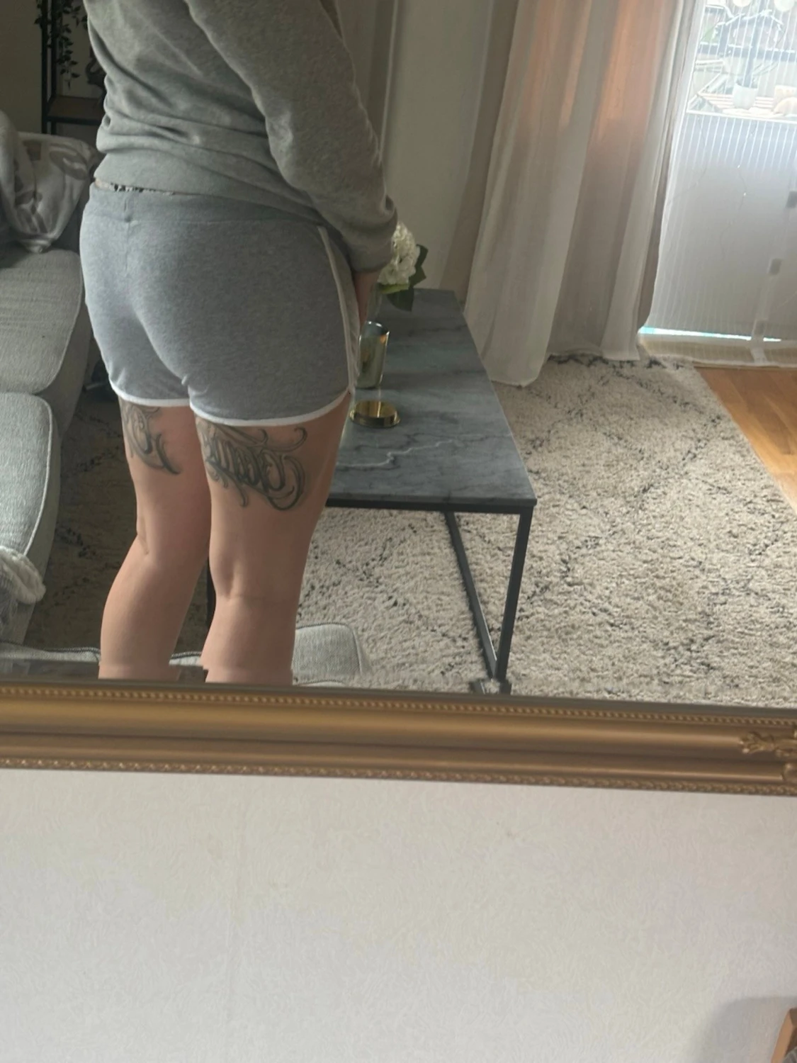 Gråa shorts  - 1