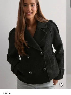 Short coat - Superfin jacka, använd hösten 2024 några gånger. I storlek s.