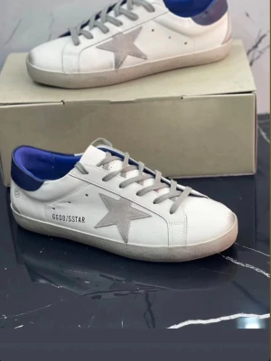 Golden goose skor - Snygga goolden goose skor helt nya, 10/10 skick, skriv vid intresse, storlek 40/41