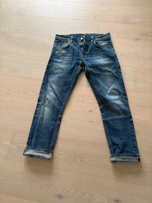 Nudie grim Tim selvedge jeans - W32 L30 Ytterbenslängd: 97 Midja: 42