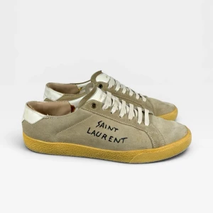 Saint Laurent Skor | 41 - Saint Laurent text sneaker | Storlek 41 | Grymt skick | Endast skorna ingår | #14