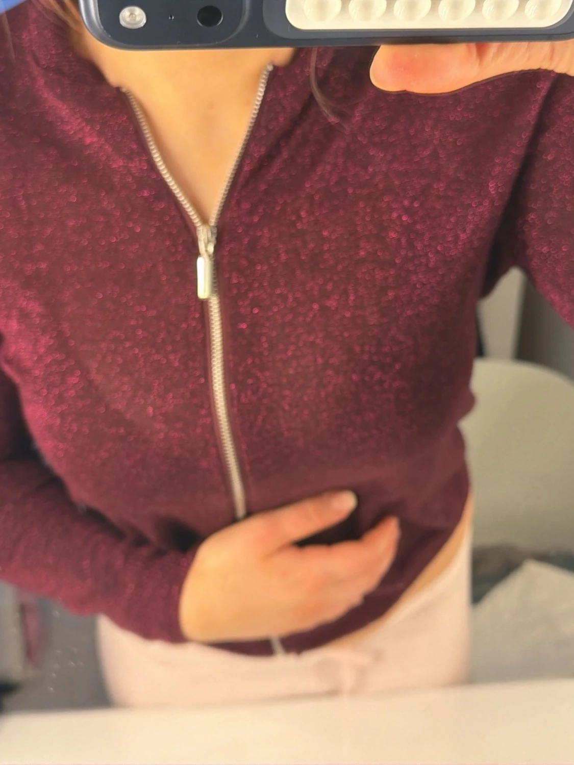 Vinröd ziptröja - 1