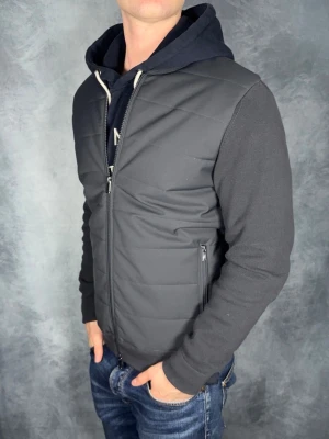 Massimo dutti cardigan jacka - Storlek: M || Skick: Mycket bra || Nypris: Ca 2500kr || Följ för liknande produkter 🍾