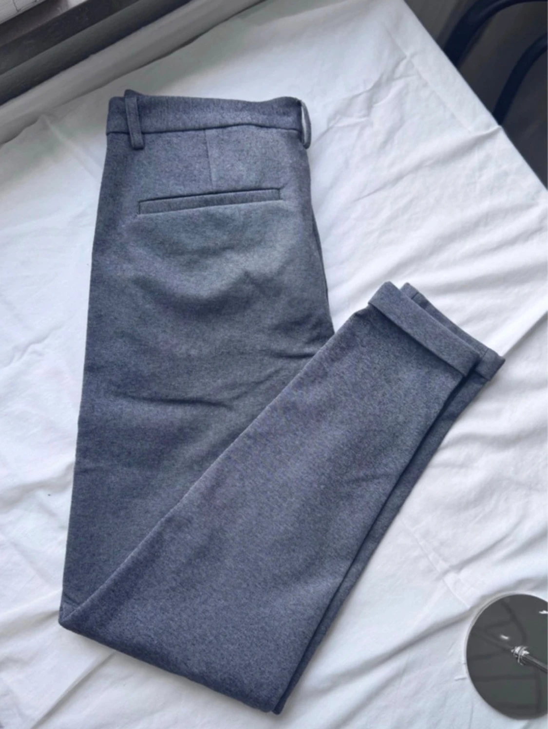 Grå kostymbyxor från Selected Homme