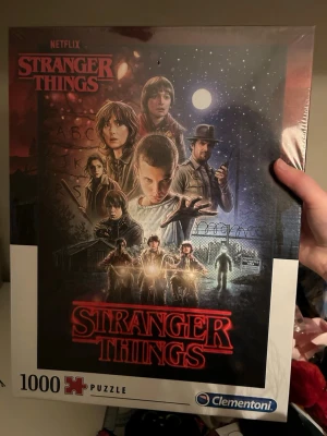 Stranger Things Puzzle 1000 Pieces - 1000 Pieces Sealed