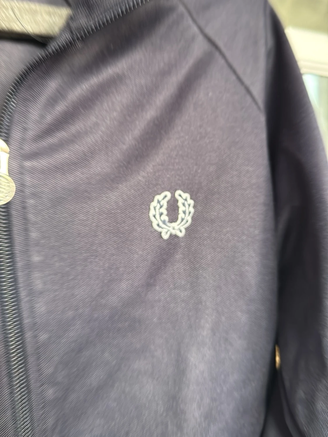 Marinblå vindjacka från Fred Perry - 1