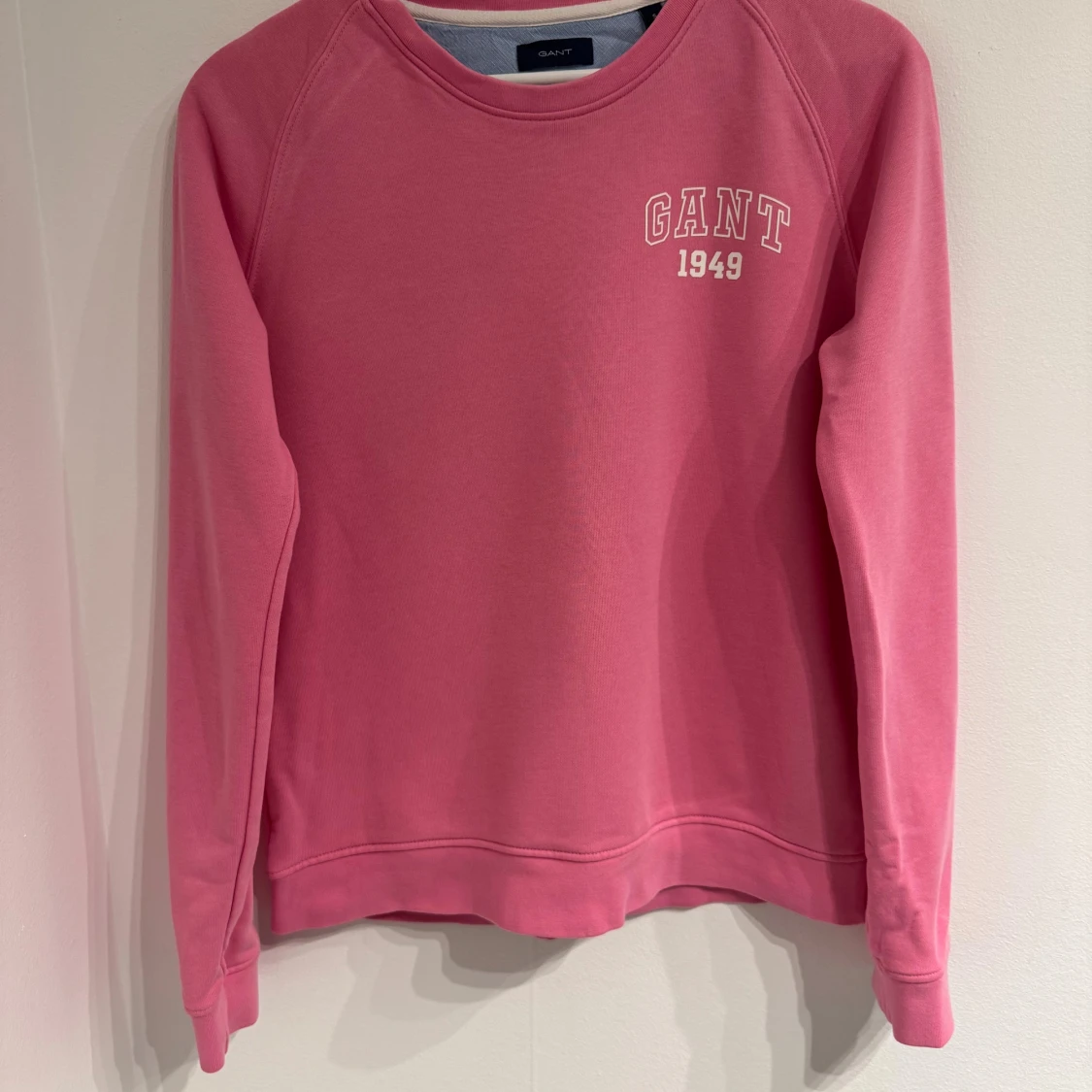 Rosa sweatshirt från Gant - 1