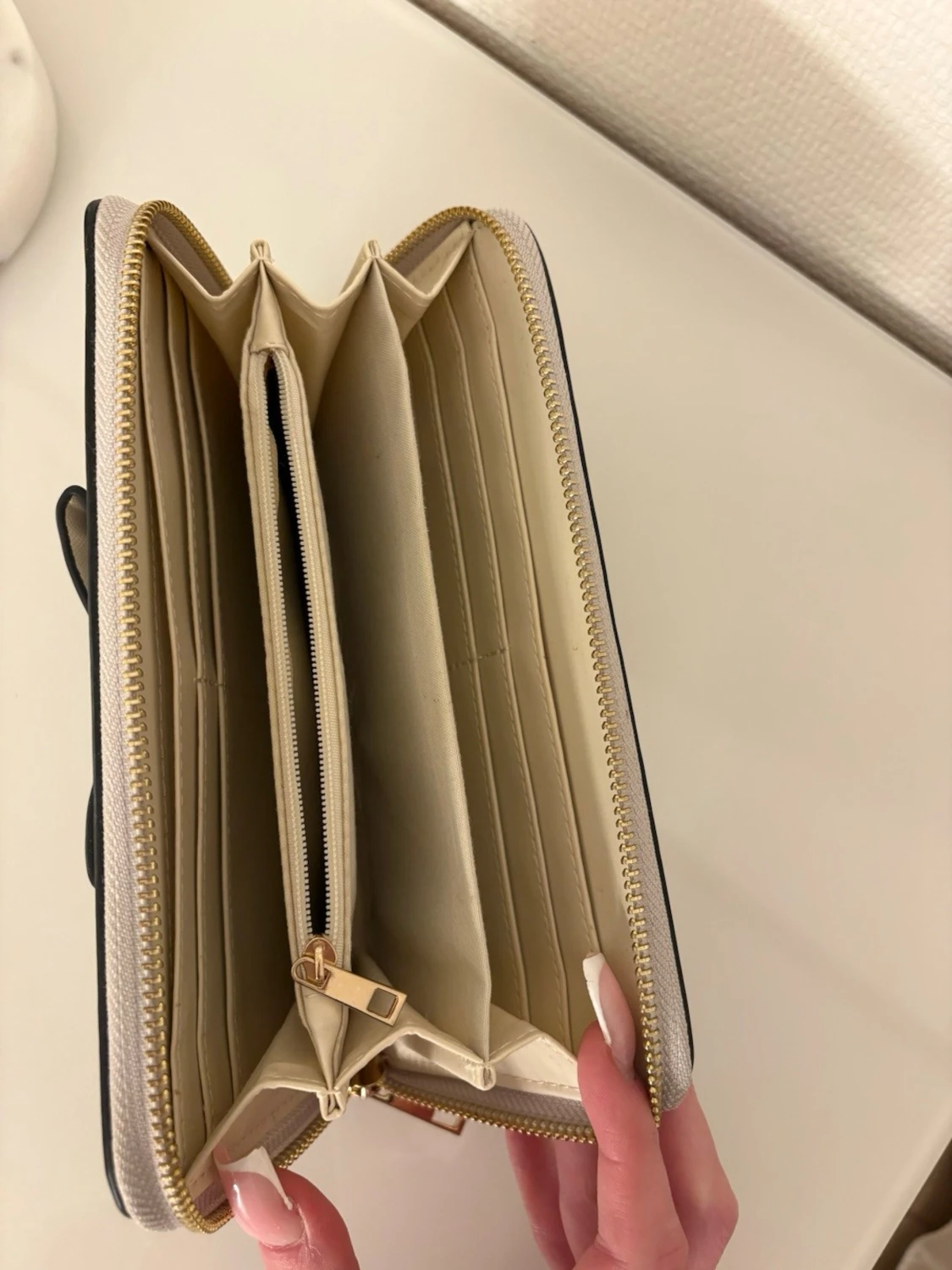 Beige plånbok → Ullared - 1