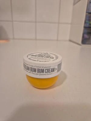 Sol de janeiro bum bum cream - Sol de janeiro bum bum cream oanvänd 25ml
