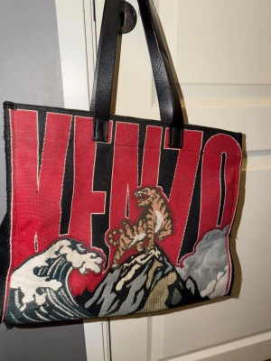 Kenzo Tote bag  - Kenzo tote bag köpt från Jackie’s butik 2022, nypris: 4300 kr 