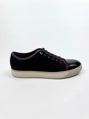 Lanvin captoe sneakers - Lanvin cap toe dbb1. Storlek UK8 / 42. 100% autentiska. 9/10 skick. Nypris ca 5200kr.
