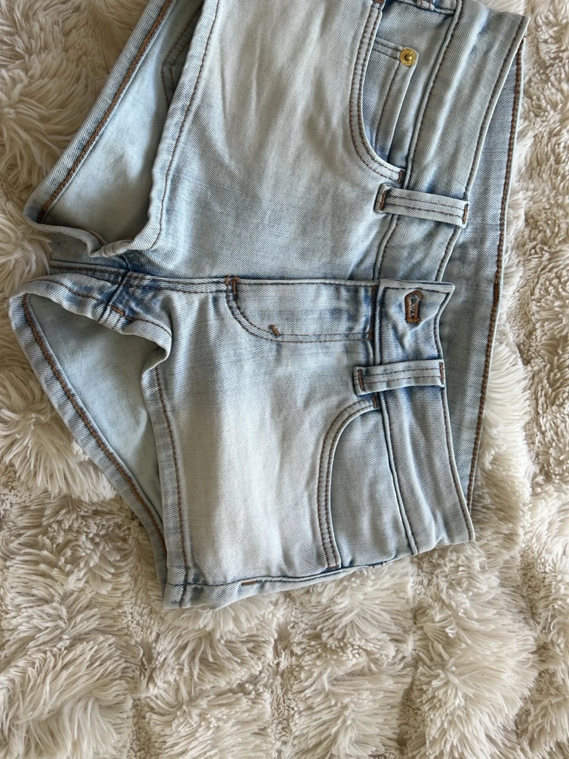 Ljusblåa mini jeansshorts Cheap Monday - 1