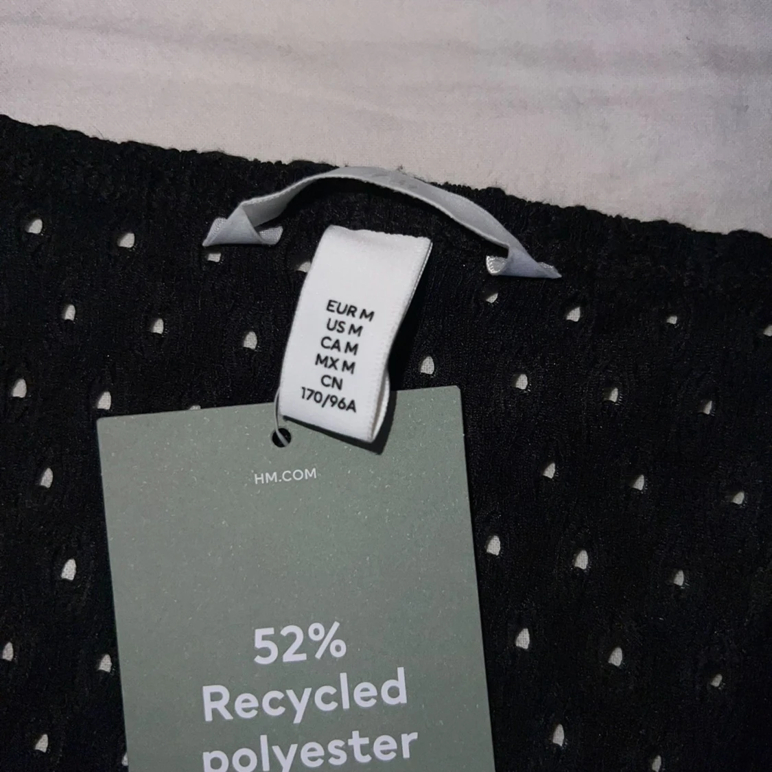 Svart croppad spetsig topp H&M - 1