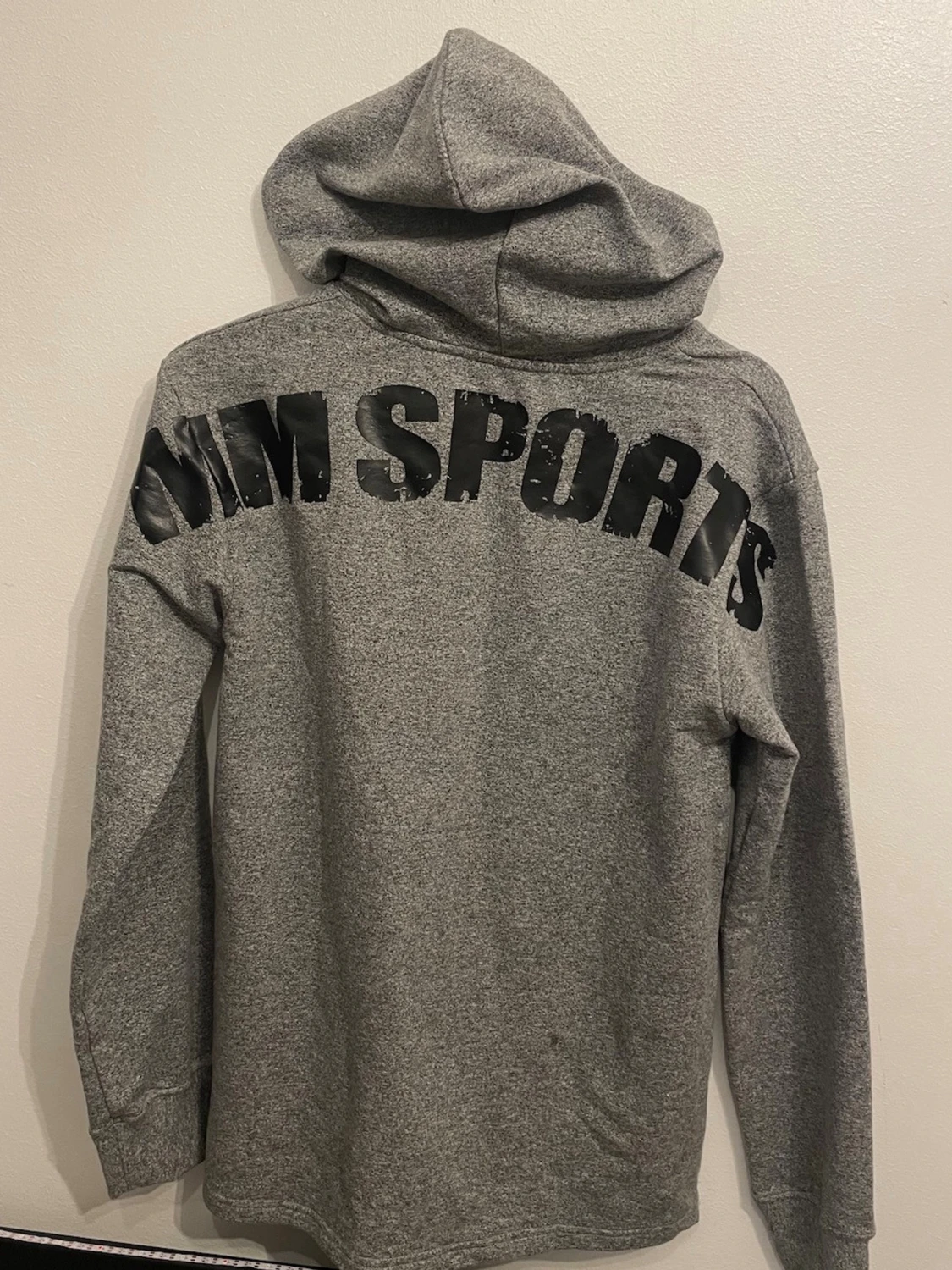 Grå hoodie från MM Sports - 1