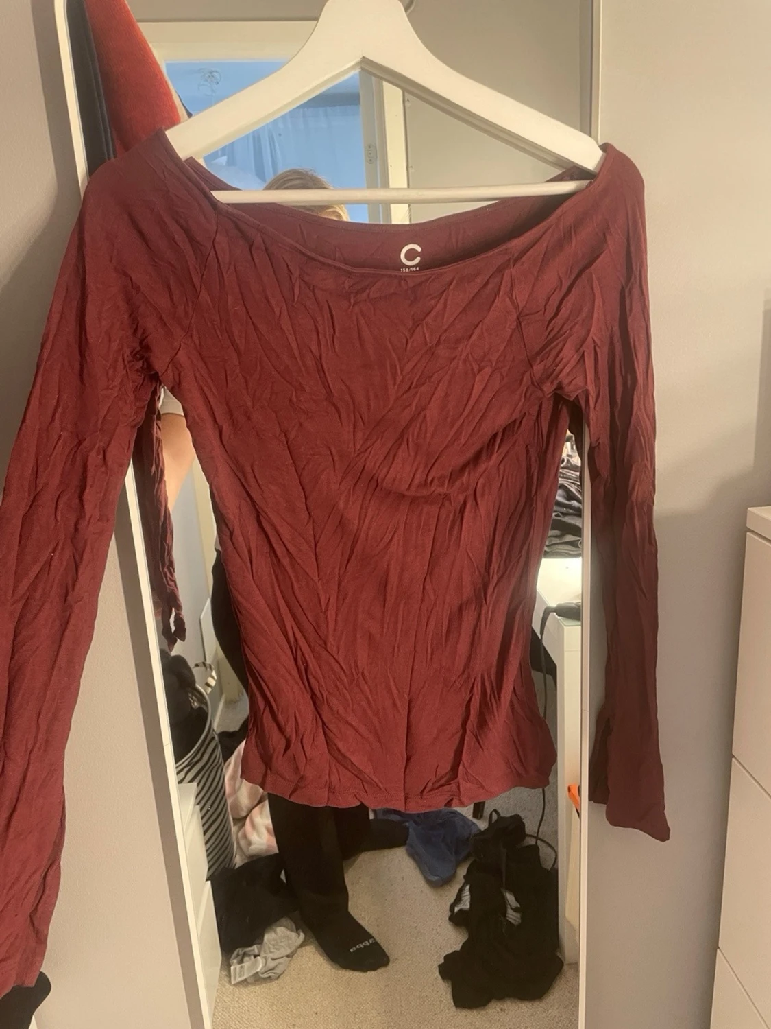 Mörkröd långärmad topp från C