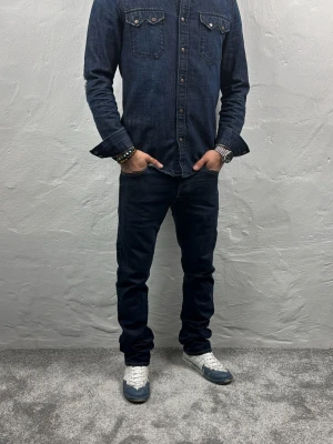 Replay jeans  - Ett par riktigt snygga jeans från Replay i storlek W29 L32 i modellen Waitom