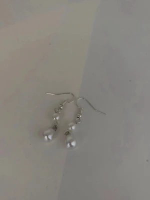 Nya örhängen ifrån shein  - Aldrig använda 