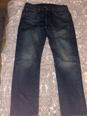 Levis 501 - Säljer ett par Levis 501or storlek 30:32 använda en gång i princip helt nya