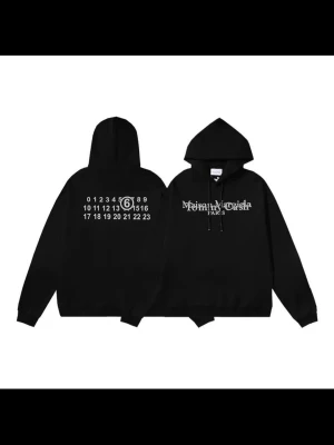 Masion margiela hoodie - Skön hoodie helt ny finns i s och m