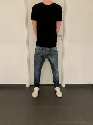  Dondup George jeans - Säljer nu dessa Dondup George jeans, skriv för fler bilder/frågor🙌🏼