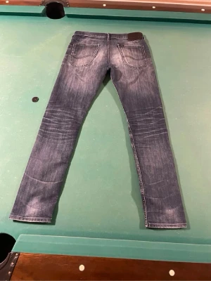 Lee Luke jeans - Lee Luke jeans herr| pris:499kr| storlek: W30 L32| skick:9/10| hör av dig vid minsta lilla fundering eller fråga|