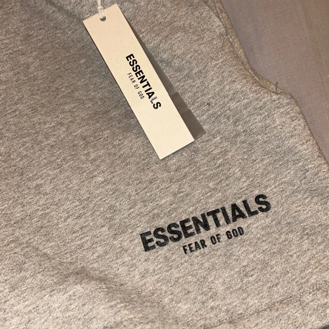 Grå Essentials Fear of God shorts - 2