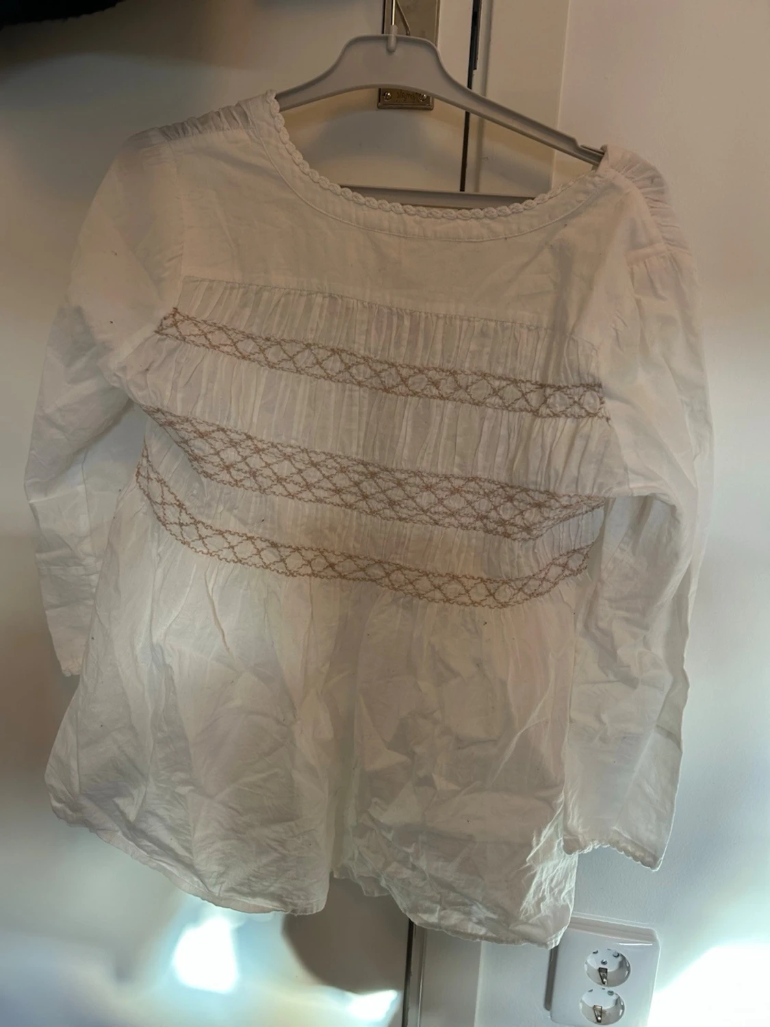 Vit boho-blus med broderi - 1