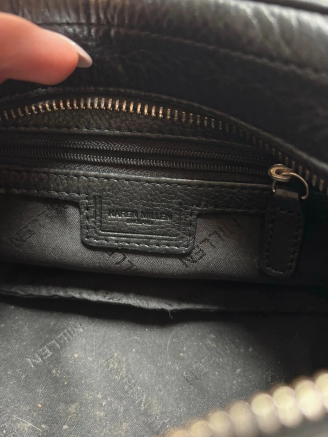 Svart handväska från Karen Millen - 1