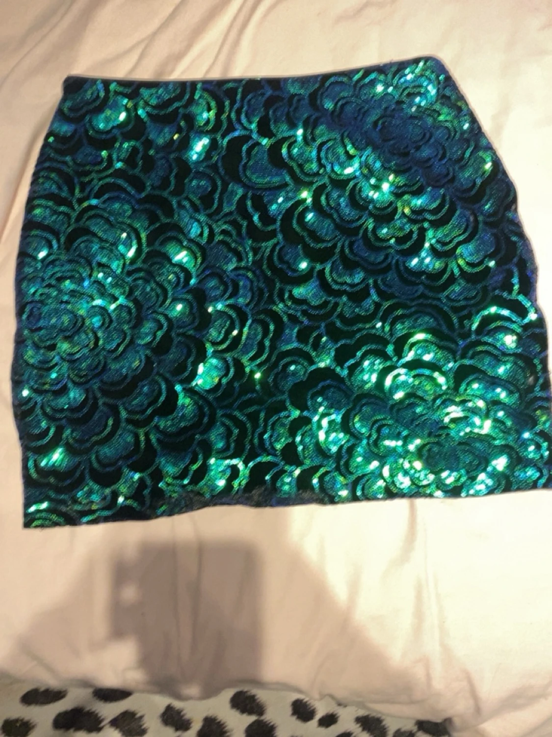 Grönblå glittrig paljettkjol