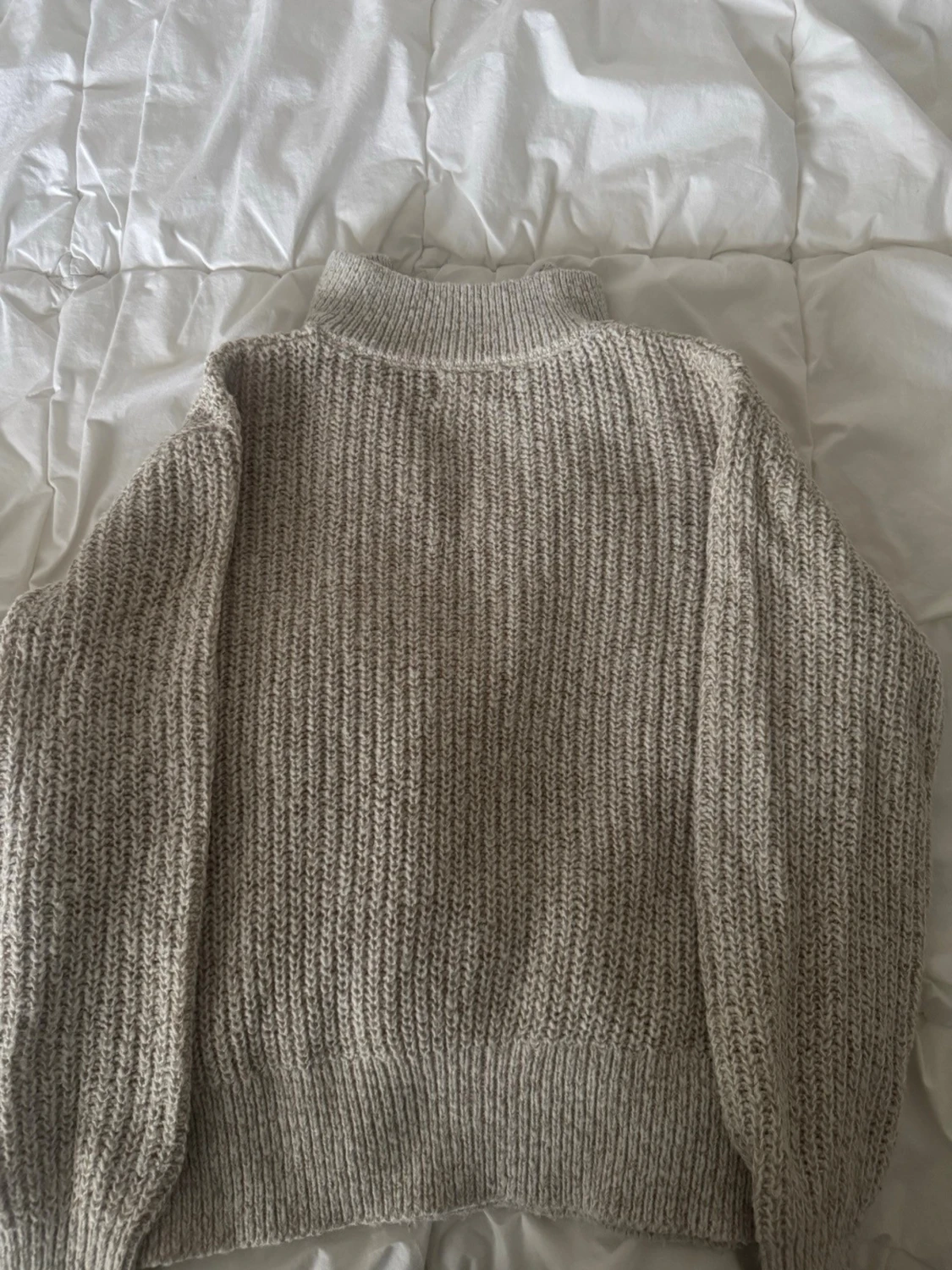 Beige stickad tröja  - 1