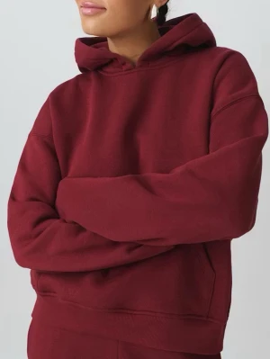 Vinröd hoodie  - Mysig overzised vinröd hoodie med magficka💕 använt ungefär 5 gånger!