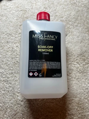 Soak off remover - Missfancy soak off remover, ca 70% kvar💕