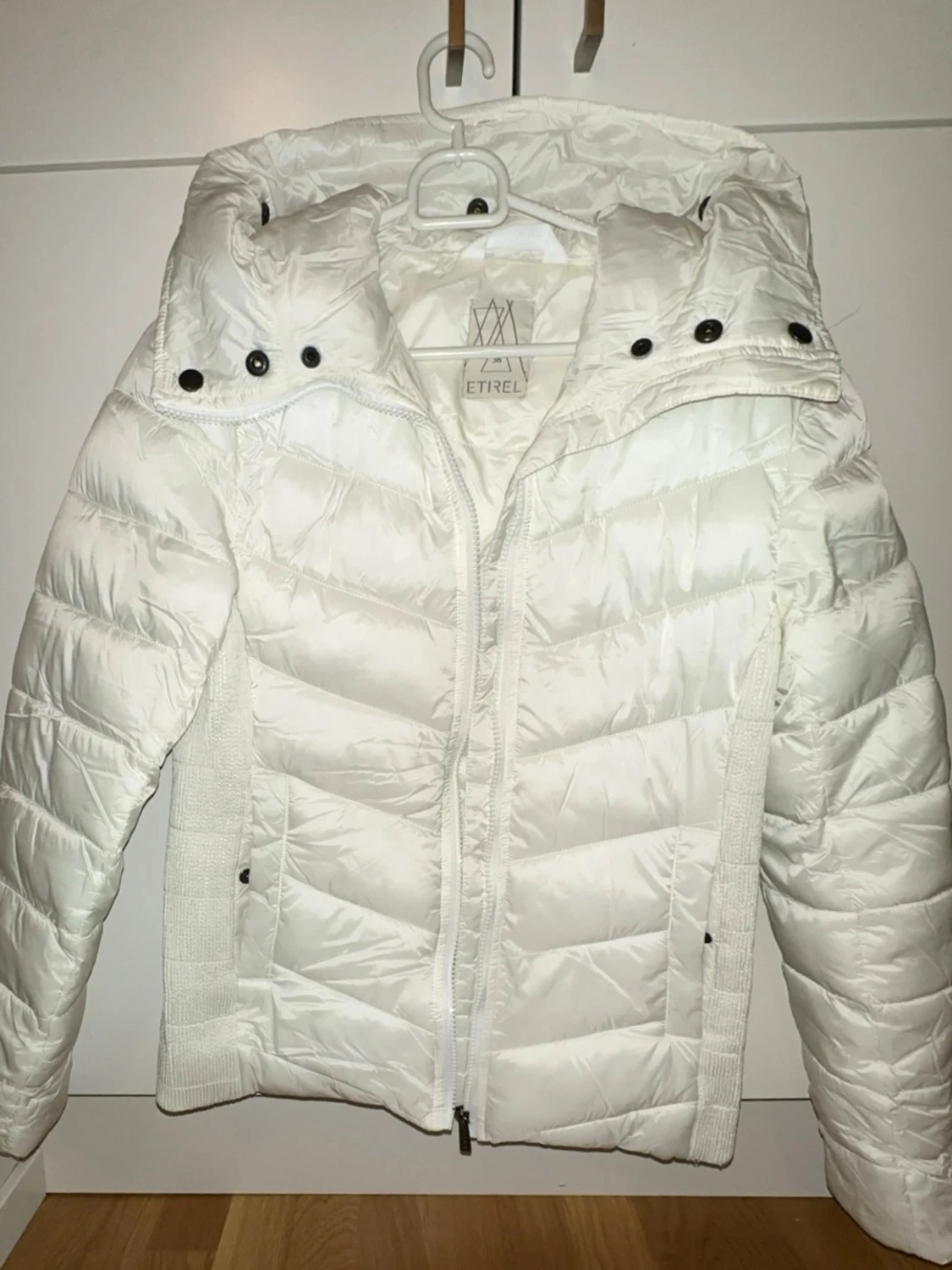 Vit quiltad pufferjacka från Etirel 36 - 1