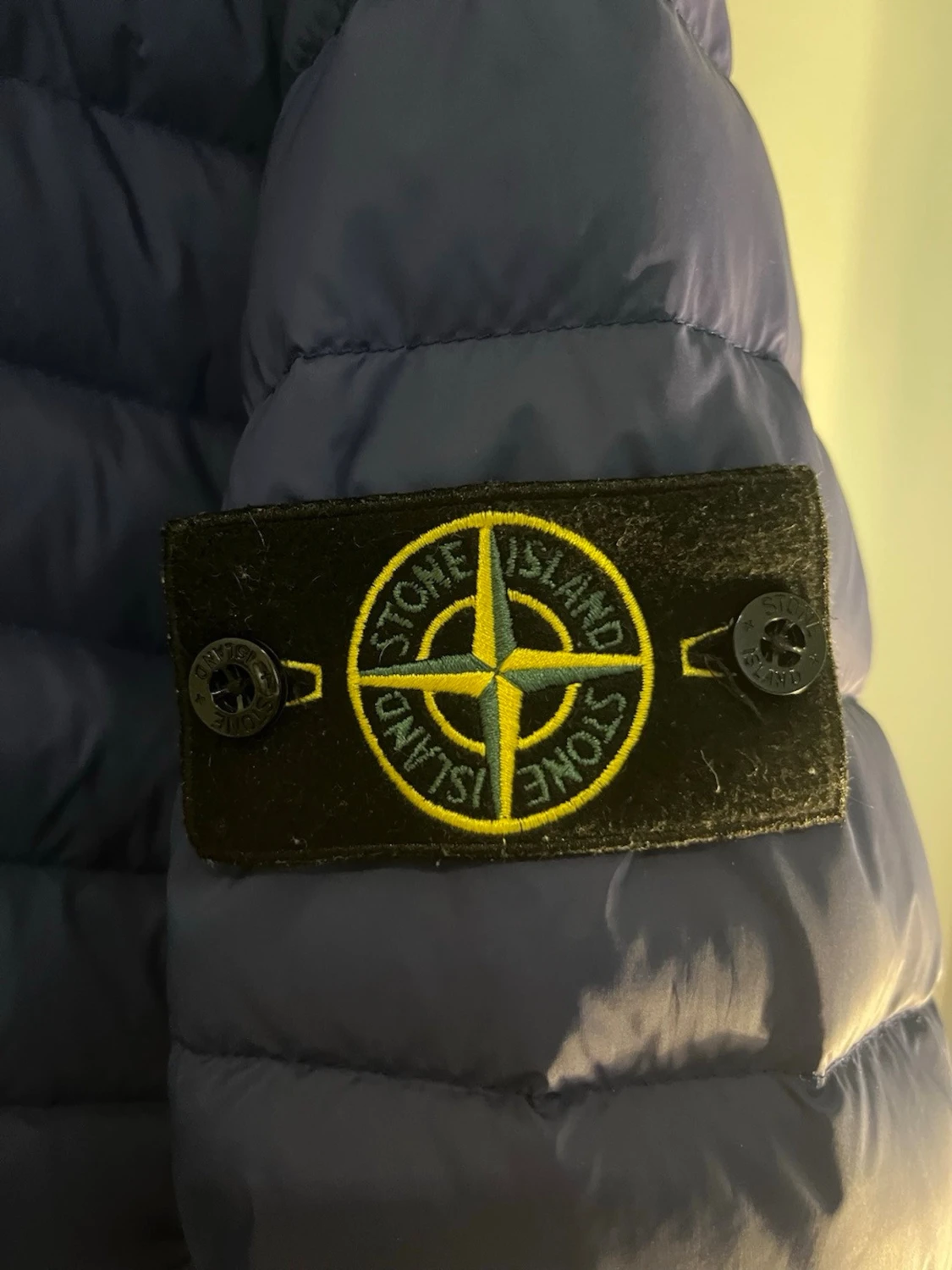 Marinblå dunjacka från Stone Island - 2