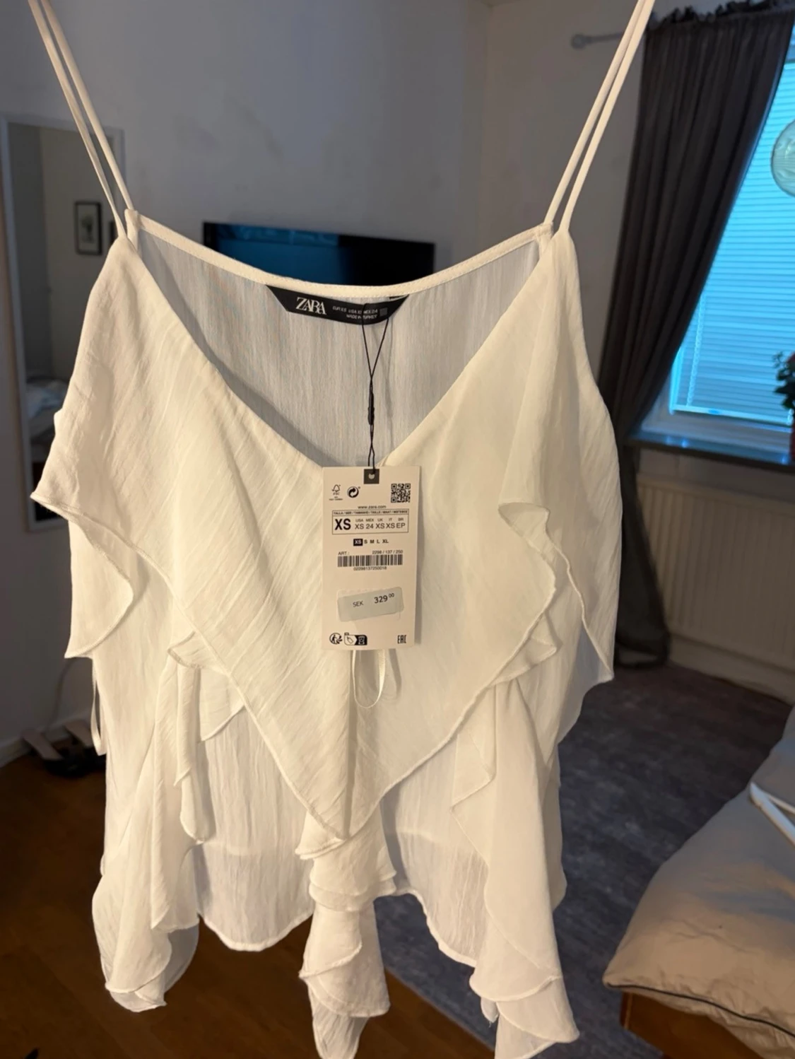 Vit volangtop från Zara