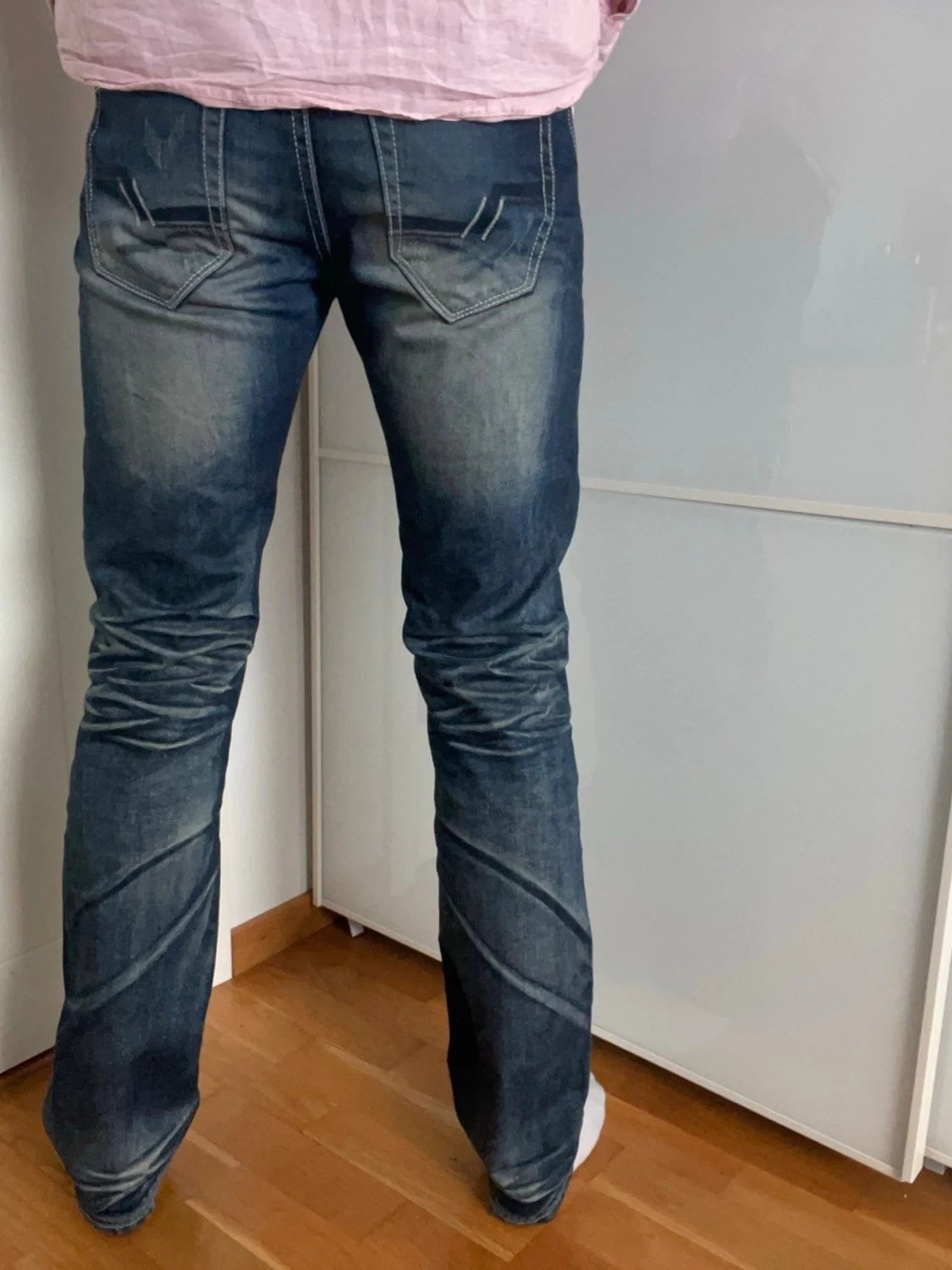 Blå slim straight jeans med slitningar - 2