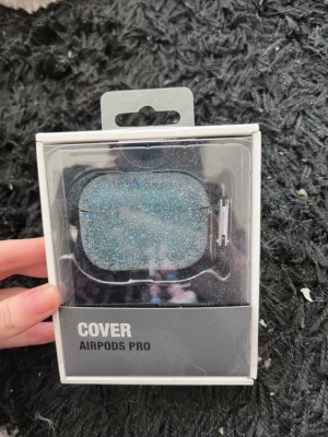 AirPods Pro skal oöppnad - Oöppnade, blå fint glitter