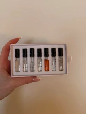 Prover från Parfums de Marly - Discovery set från Parfums de Marly. Alla är testade. Bilden visae hur mycket som är kvar! 
