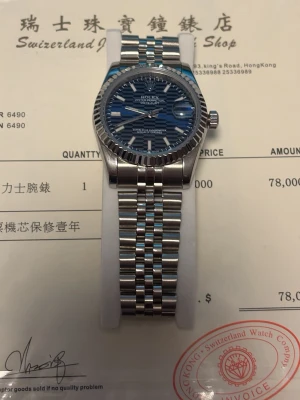 Rolx role Datejust, Sapphire, Automatisk, Topp. - Bilderna talar, rriktigt unik 36mm Datejust med en ytterst sällsynt sapphire tavla som glimmrar/blänker havsblå sapphire, otroligt vacker, Automatisk och vattentätt, Säljes för 3200kr, priset är fast satt, tar ej bud på denna.
