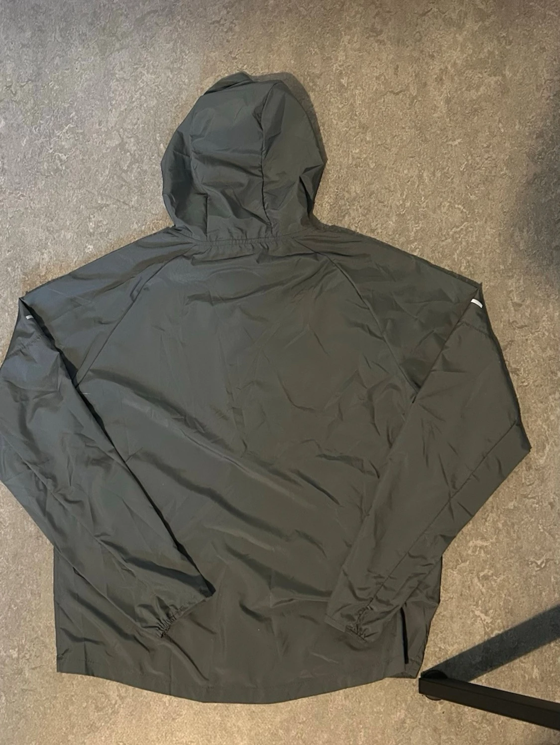Svart Nike vindjacka med huva - 1