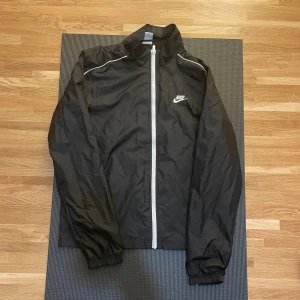 Nike oversized vindjacka - Storlek: M Som ny