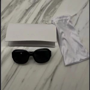 CHIMI/Filippa K solglasögon limited edition.  - Helt nya med fodral och dustbag Nypris 2200:-  