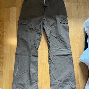 Cargobyxor - Bruna cargos från hm💛