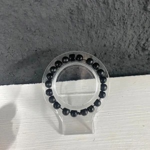 Pärlarmband  - Kan även göra Custum men dom kostar 75kr istället för 50kr  Bara skov och fråga isåfall 